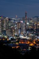 韩国爱情剧封面，首尔城市夜景与韩式浪漫场景